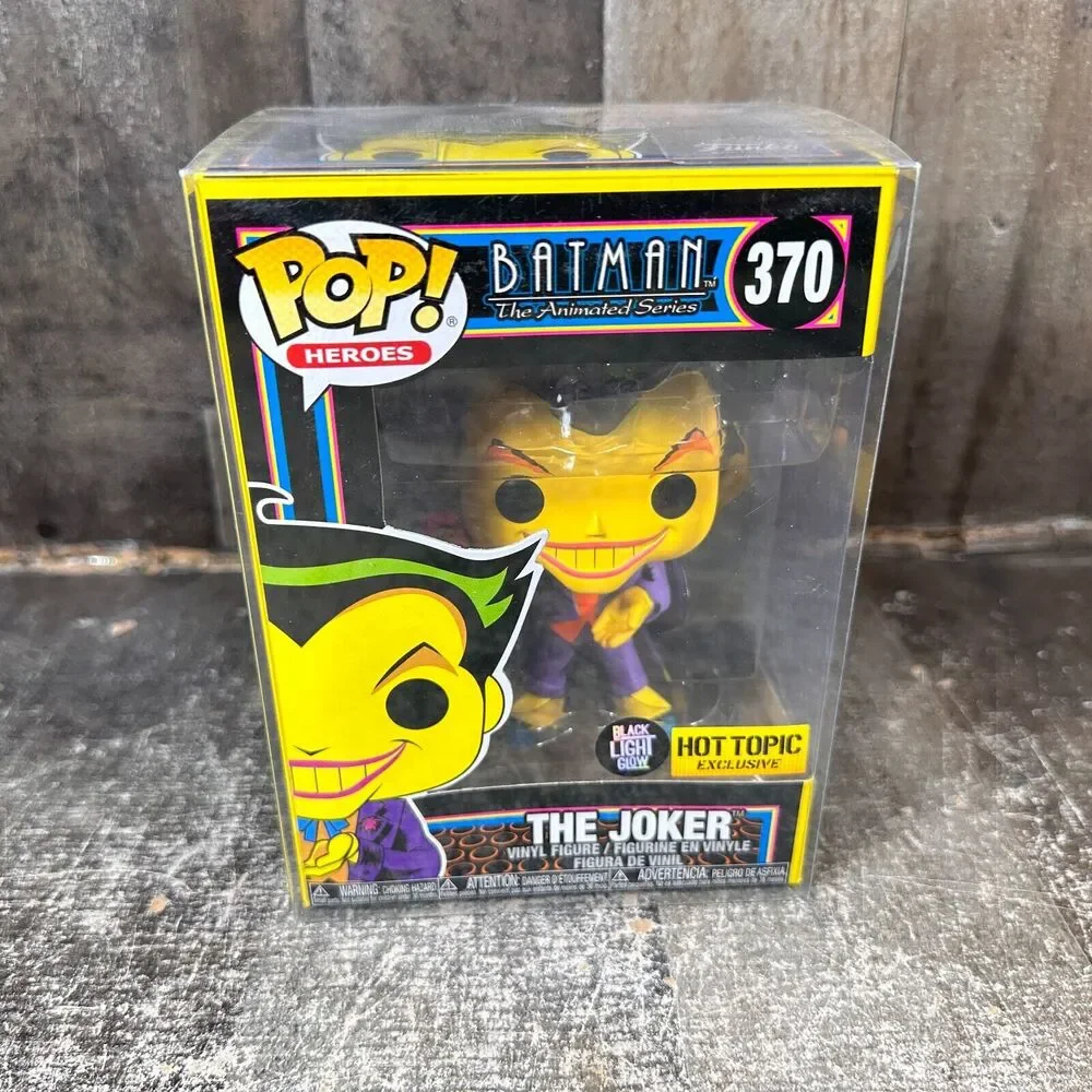Funko Pop BlackLight: The Joker‎ #370 Batman Animated Series Hot Topic Exclusive